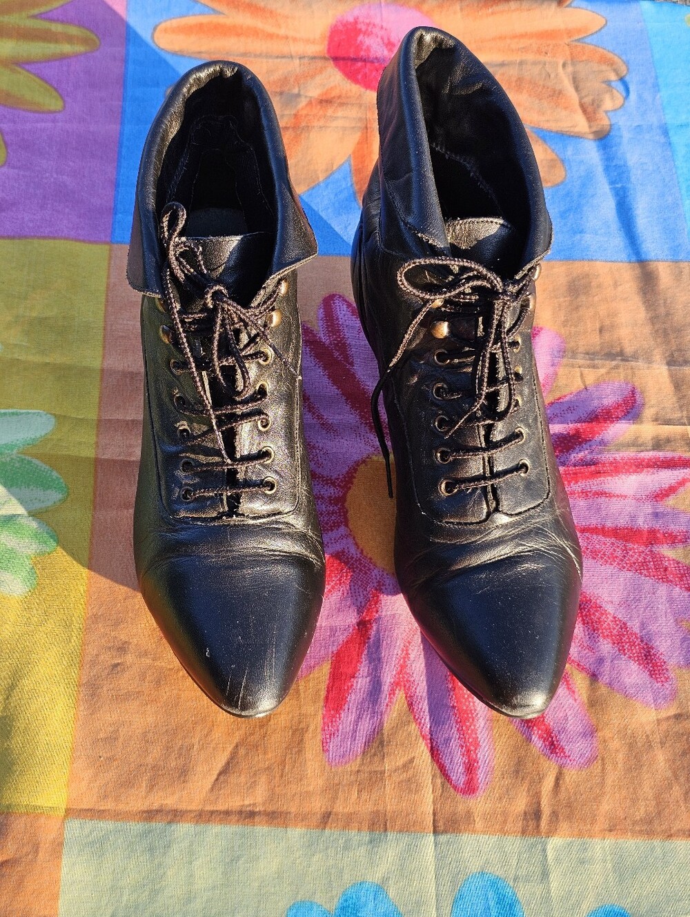 Vintage Poppies Women's Size 8M Black Leather Lace-Up Ankle Boots Pointed Toe